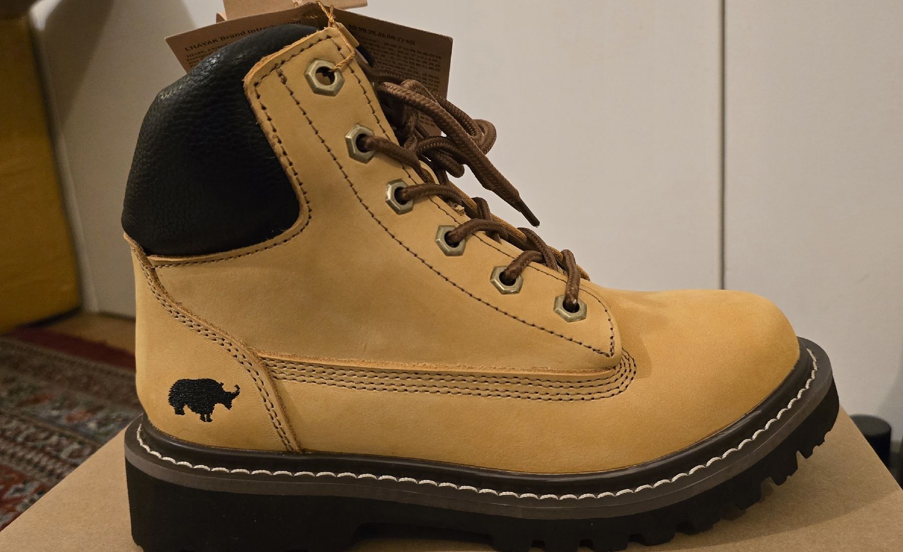 Damenschuhe: echt Leder Schuhe made in Tibet – Neu und originalverpackt aus Zürich von tcd_q9m5 3