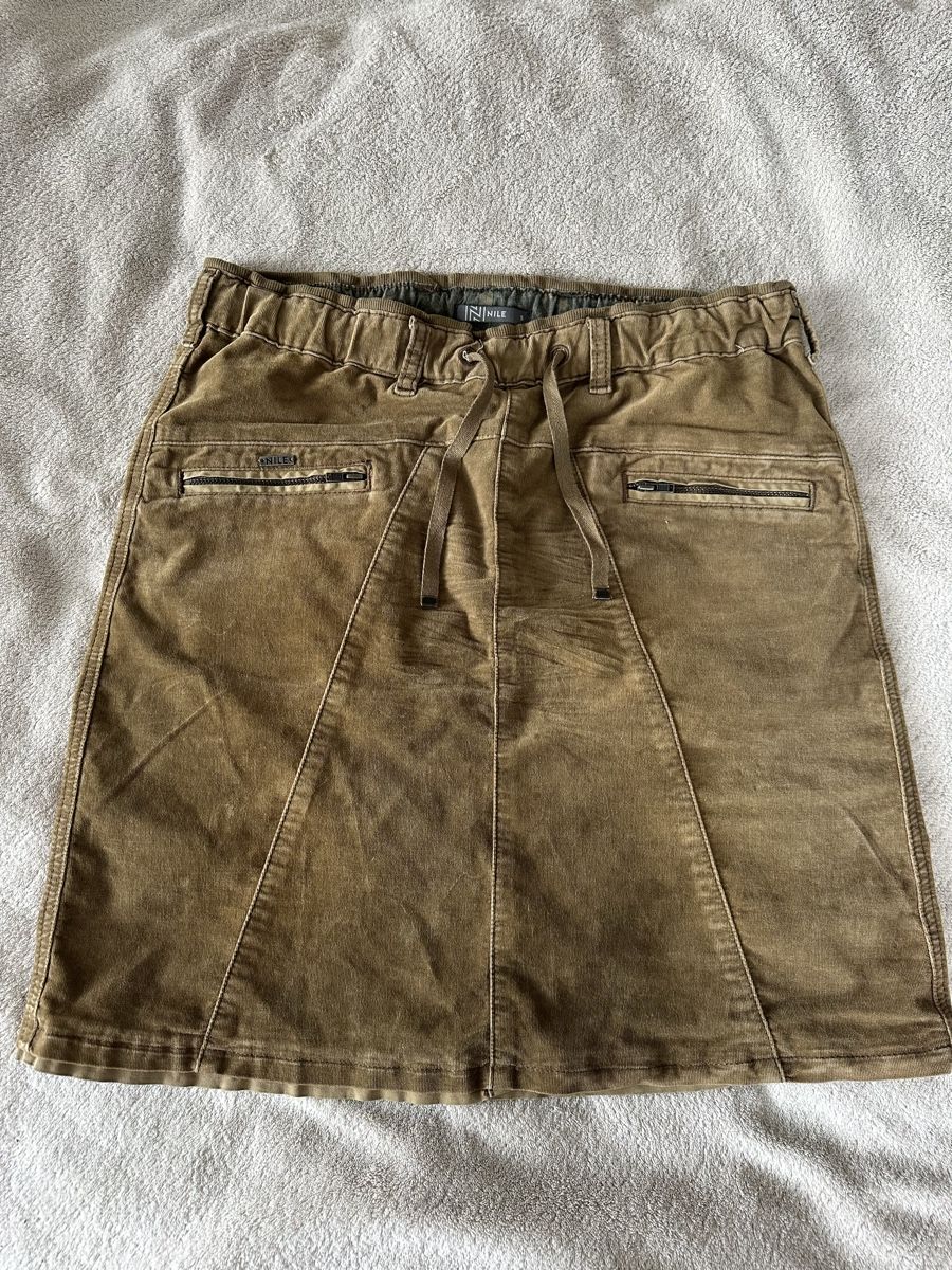 Nile Gonne: Nile Cordrock in Khaki-Farbe – Usato da Bellmund venduto da Srisi01