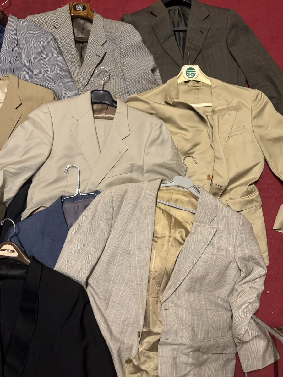Kleiderpakete: Lot Kleider 11 stk. Gebraucht  – Gebraucht aus Schlieren von Freundlich02 4