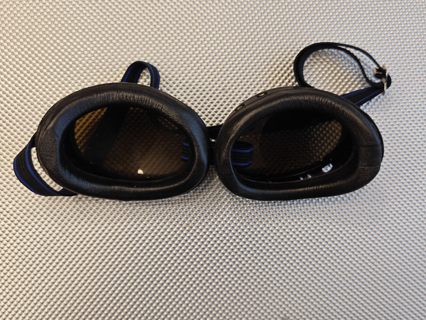 Occhiali & Lenti: CEBE Brille 01/86, Schweizer Armee, mit Etui – Usato da Comano venduto da Mary922 2