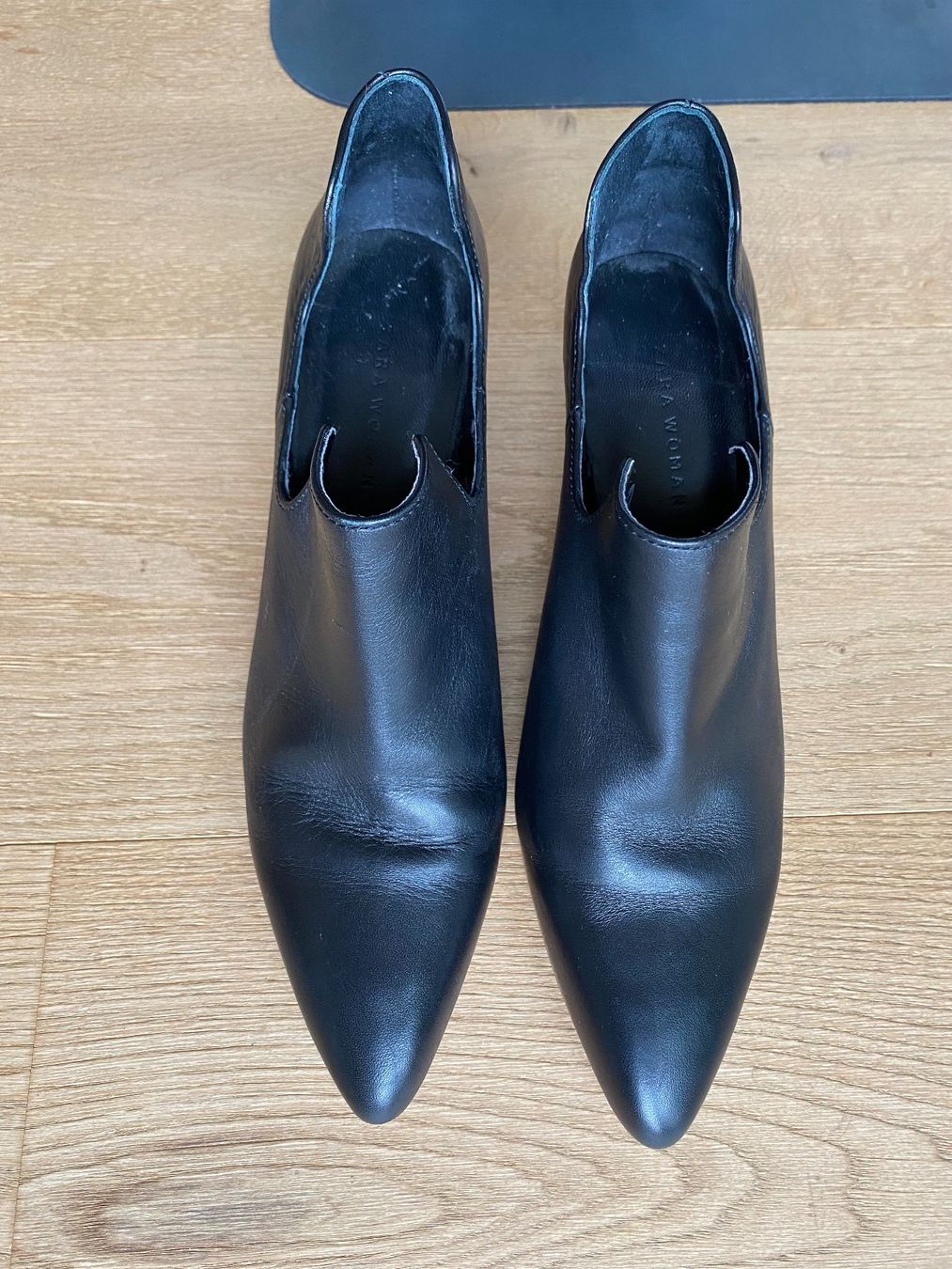 Zara Damenschuhe: Schwarze Lederpumps, Gr. 39 – Gebraucht aus Erlenbach ZH von baa_w7jc 1