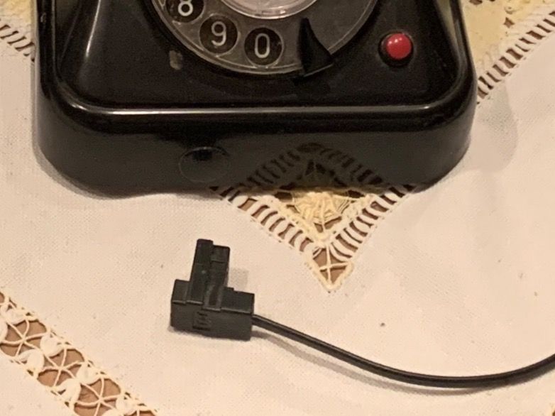 Vintage Telefon mit Wählscheibe in schwarz 4