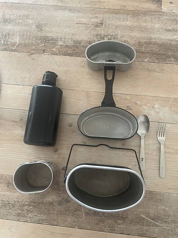 Uniformen: Gamelle et gourde militaire – Gebraucht aus Préverenges von Dani_La_Brocante 1