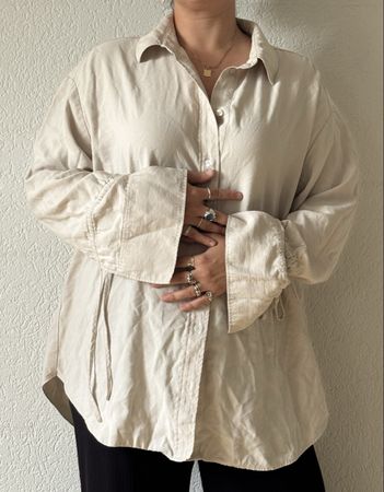 Oversized Beige Shirt with Tie Cuffs - Perfect Autumn!