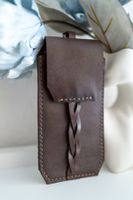 Handgefertigter Lederbrillenetui Twist of Elegance Handmade