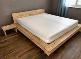 Gratis Lieferung: Holzbett, Bett mit Nachttische, Matratze