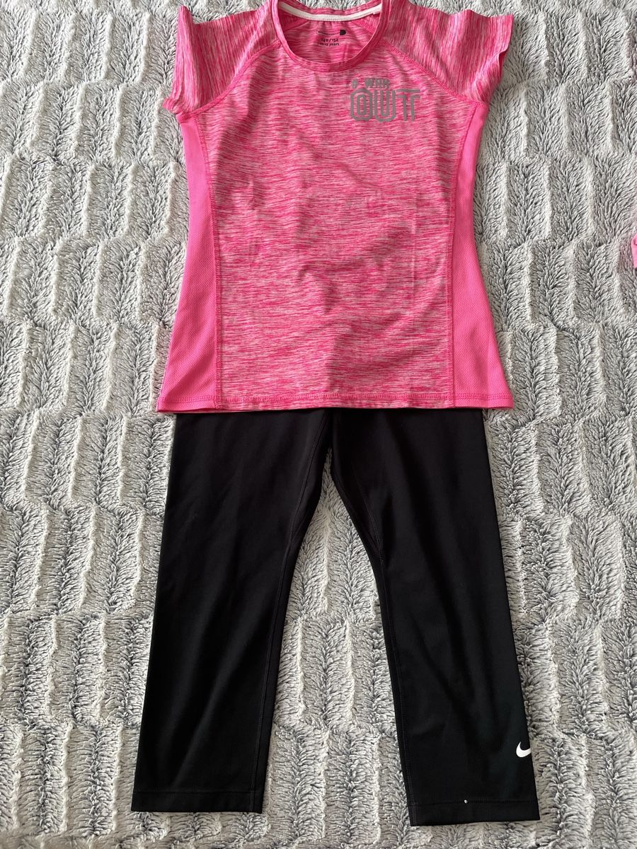 Lotti & Set di vestiti: Kleiderpaket für Mädchen 1. – Usato da Rothenburg venduto da keny79z5 7