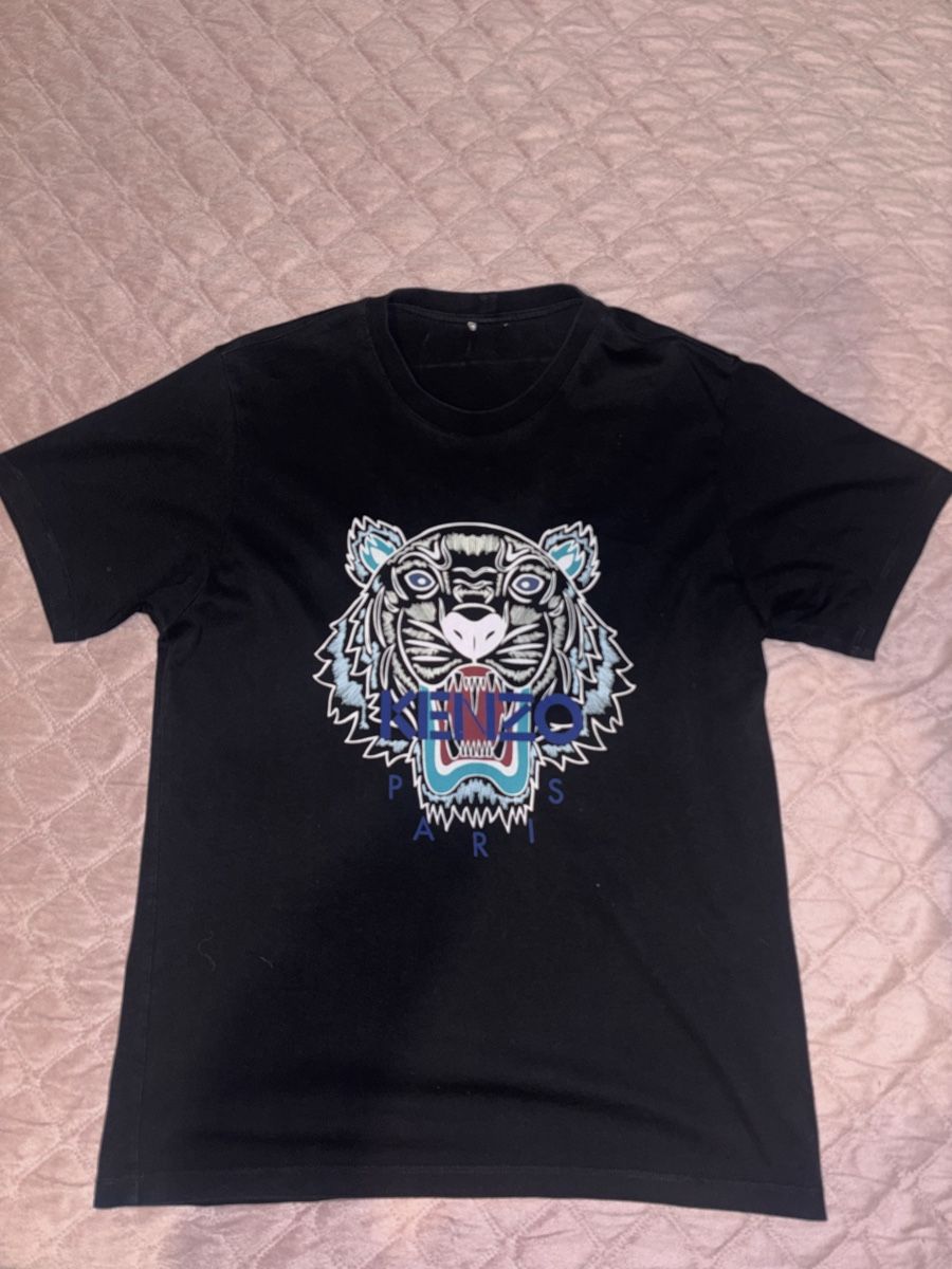 Kenzo T-shirt: T-shirt Kenzo Noir – Nuovo (secondo la descrizione) da Chêne-Bougeries venduto da sor_9rzp