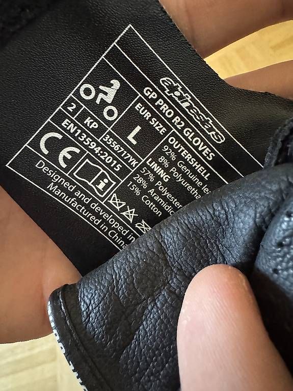 Gants & mitaines : Alpinestars GP Pro R2 Handschuhe – D'occasion à Steffisburg par FragNight 2