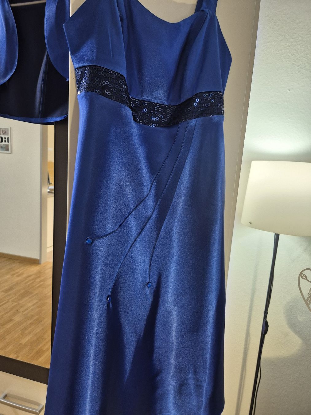 Kleider: Abendkleid – Gebraucht aus Kriens von Renia05 5