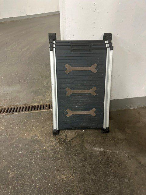 4pets Gabbie, trasporto & Sicurezza: Easy Steps Teleskop-Hunderampe by 4Pets, gebraucht – Usato da Watt venduto da MilaKimba