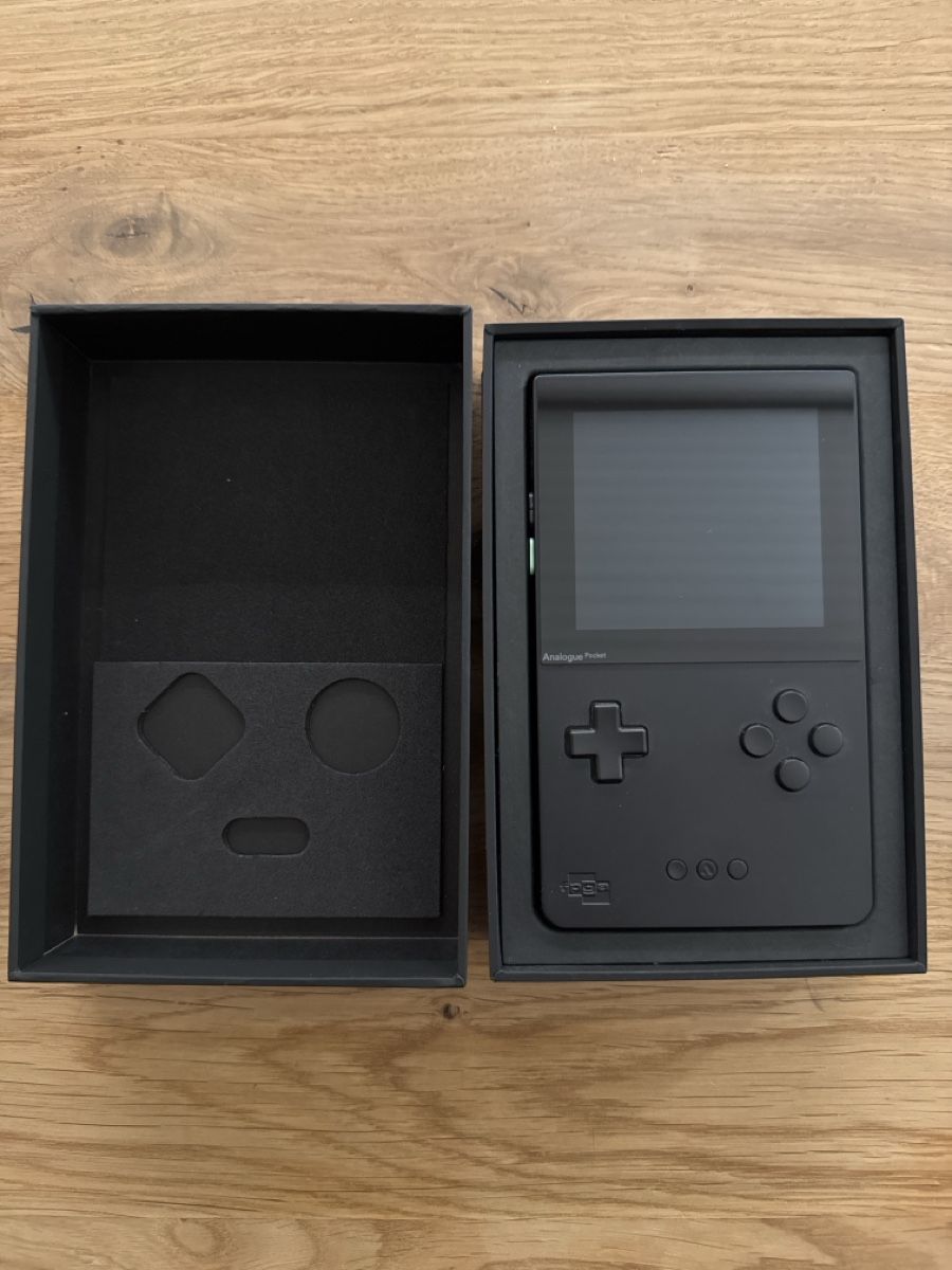 Analogue Console: Analogue Pocket Black – Nuovo (secondo la descrizione) da Ichertswil venduto da EldenLord 1