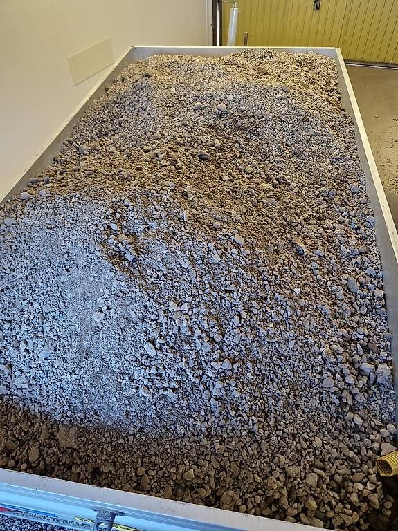 Materiale di riempimento: Kies und schuttmaterial mit lieferung – Usato da Kriens venduto da sanica
