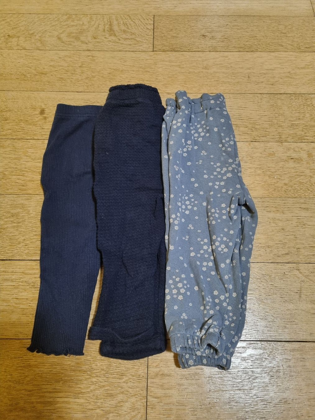 Lotti & Set di vestiti: Schönes Herbst-Mädchenkleiderpaket Gr. 86 – Usato da Chur venduto da urs_x8x8 3