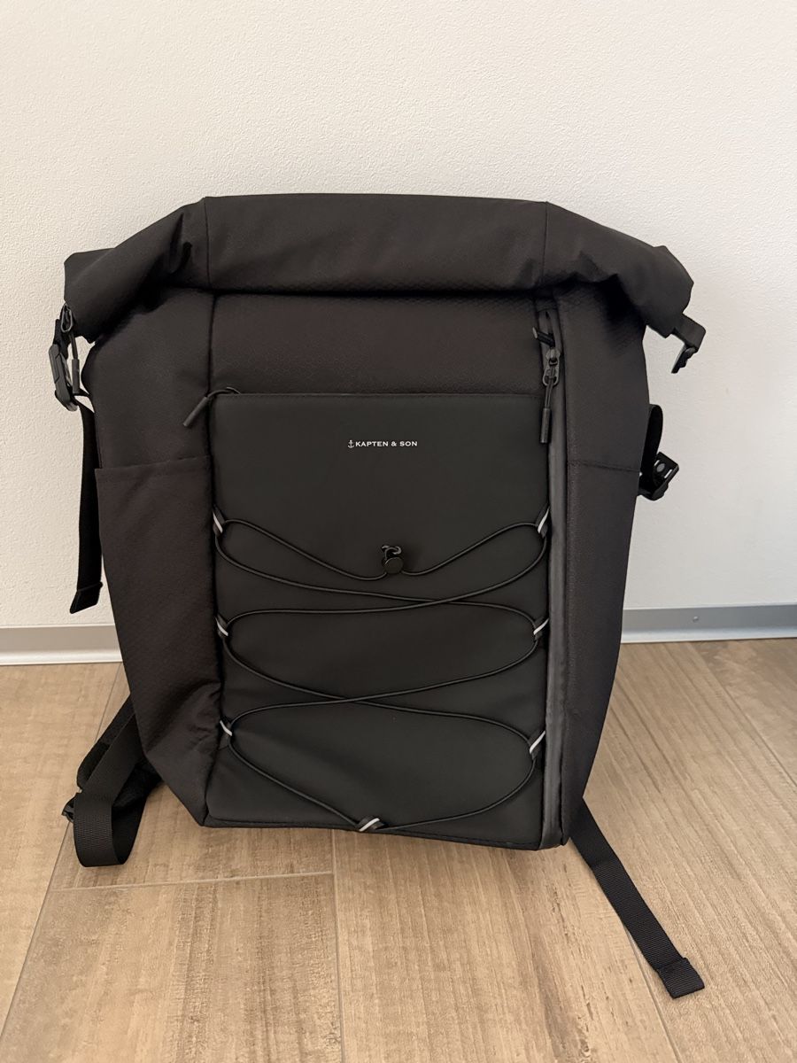 Kapten & Son Zaini: Kapten & Son Yoho all Black Rucksack – Nuovo (secondo la descrizione) da Visp venduto da lookatthis 1
