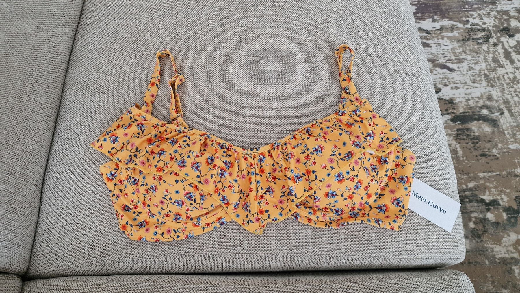 Costumi da bagno & Bikini: Sommer-Bikini-Oberteil gelb gemustert – Nuovo e nell'imballaggio originale da Höri venduto da ale_c9bt
