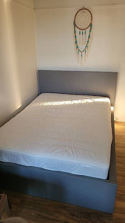 Letti: Ikea Malm Bett grau – Usato da Beckenried venduto da i_l_6kry