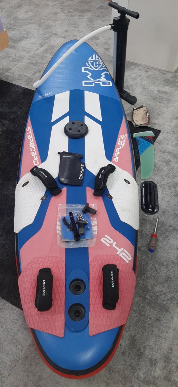 Tavole da surf e di nuoto: Windsurf Board, Aufblasbar, Starboard Airplane 242 – Usato da Zürich venduto da jerro1971 1