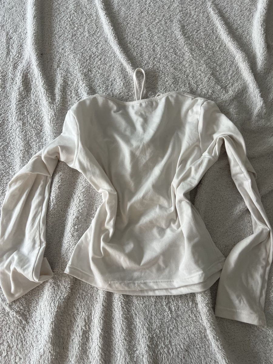 Pulls & Sweat-shirts: Langarm weiss – D'occasion à Birsfelden par kik_qtt8 2