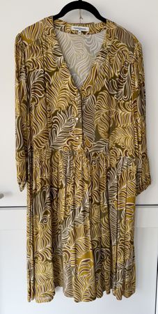 La Petite Française robe taille 40 comme neuf