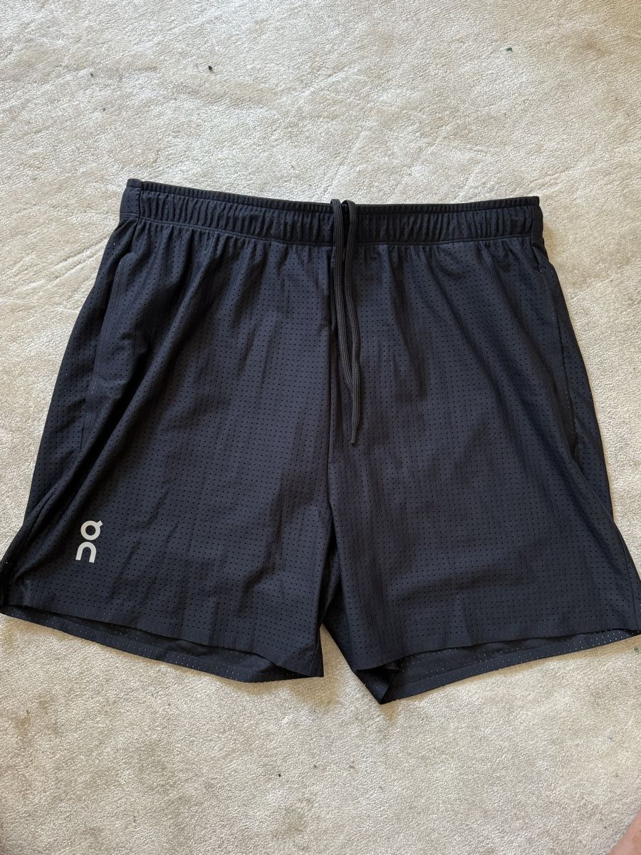 Pantalons: On Shorts (M) – D'occasion à Bern par Laufsport3000
