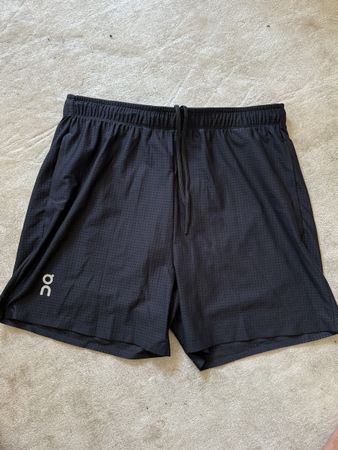 On Shorts (M)