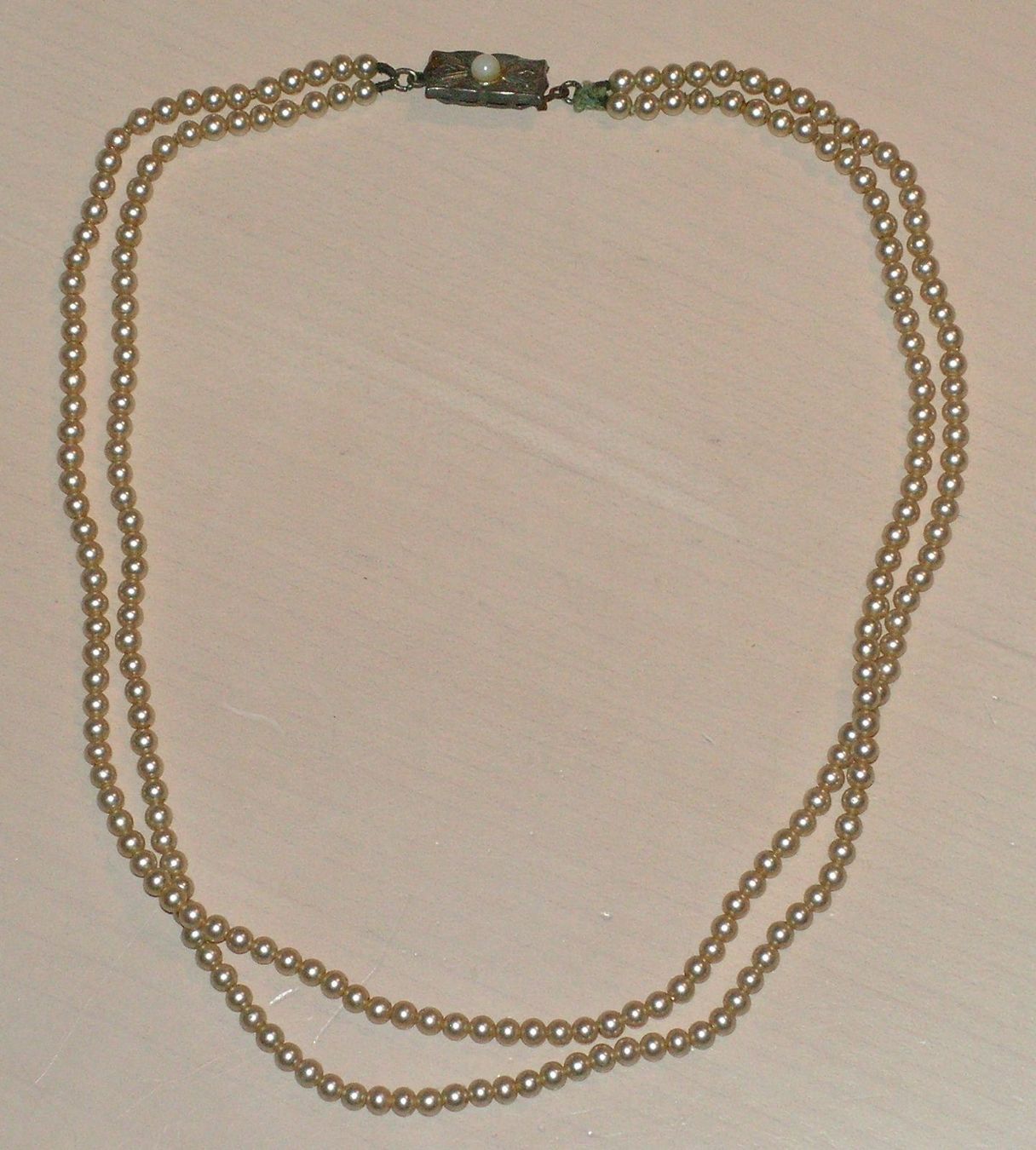 Catenine: Halskette Perlenkette Doppelstrang 40 cm – Usato da Oberriet SG venduto da Manick