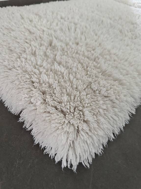 Ikea Tapis: Badematten weiss 60x90cm – D'occasion à Oberbüren par dijbdn 2