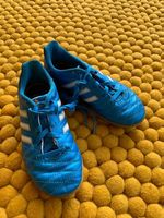 Chaussures de foot Adidas, T. 31