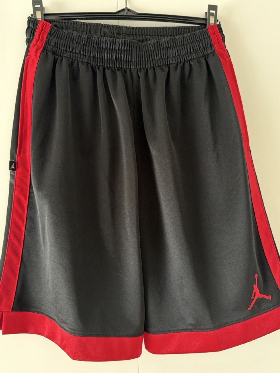 Jordan Pantaloni: Shorts basket JORDAN – Nuovo (secondo la descrizione) da Lausanne venduto da joshua75