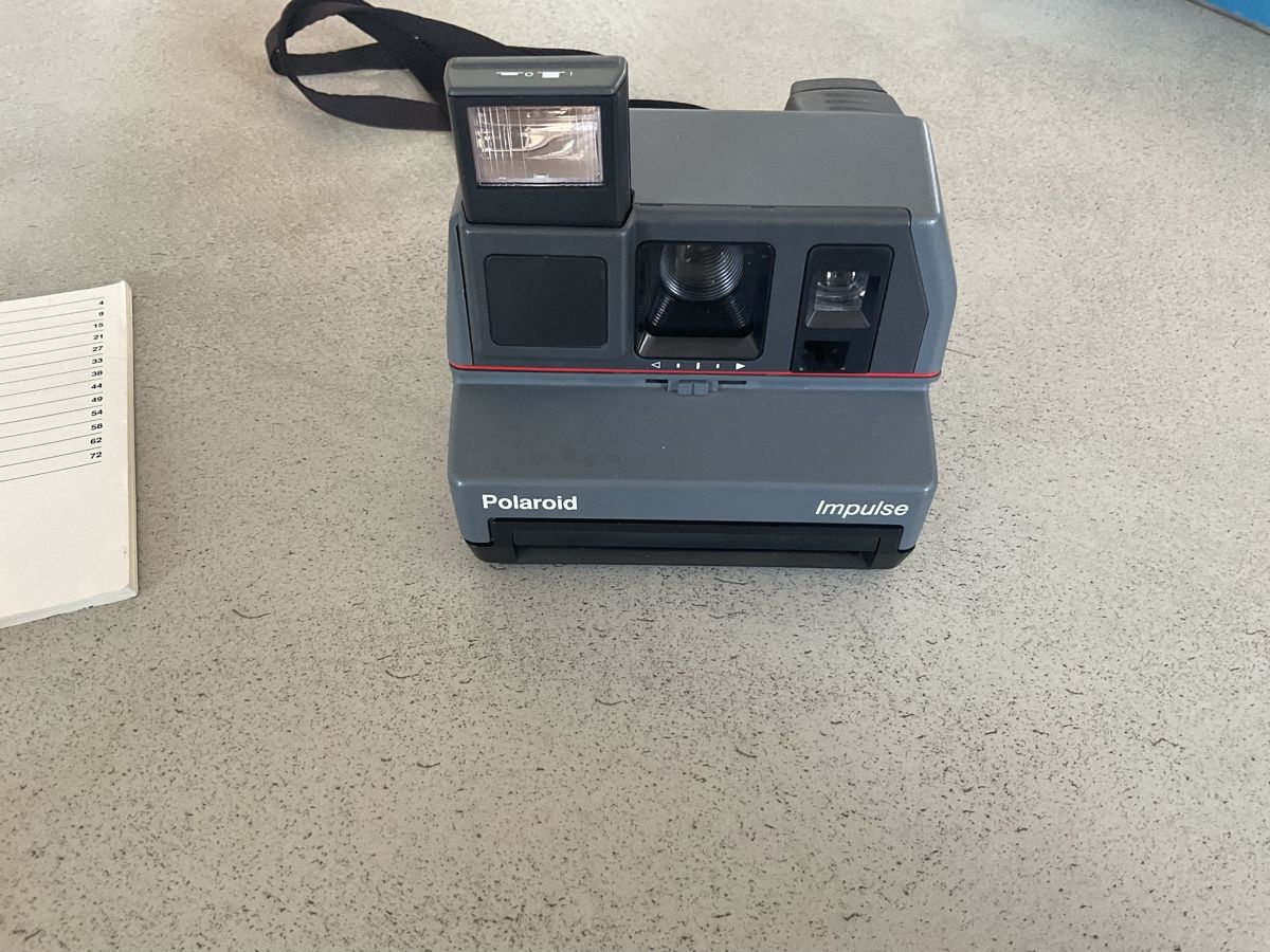 Polaroid Kamera: Polaroïd Impulse fin dés années 80 – Gebraucht aus Cressier FR von M-I-M 1