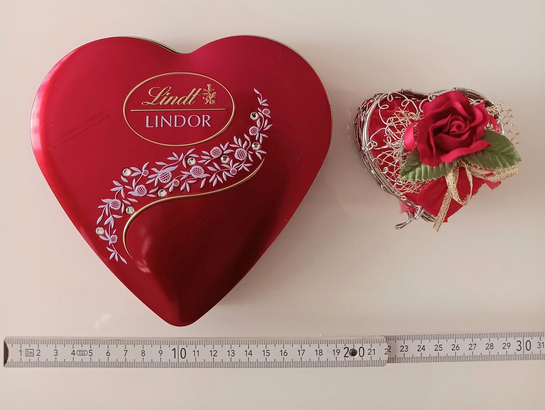 Altro in Decorazioni & Accessori: 2x Festliche Geschenkdosen / Blechdose / Dose – Nuovo (secondo la descrizione) da Aarau venduto da Yeeaaah