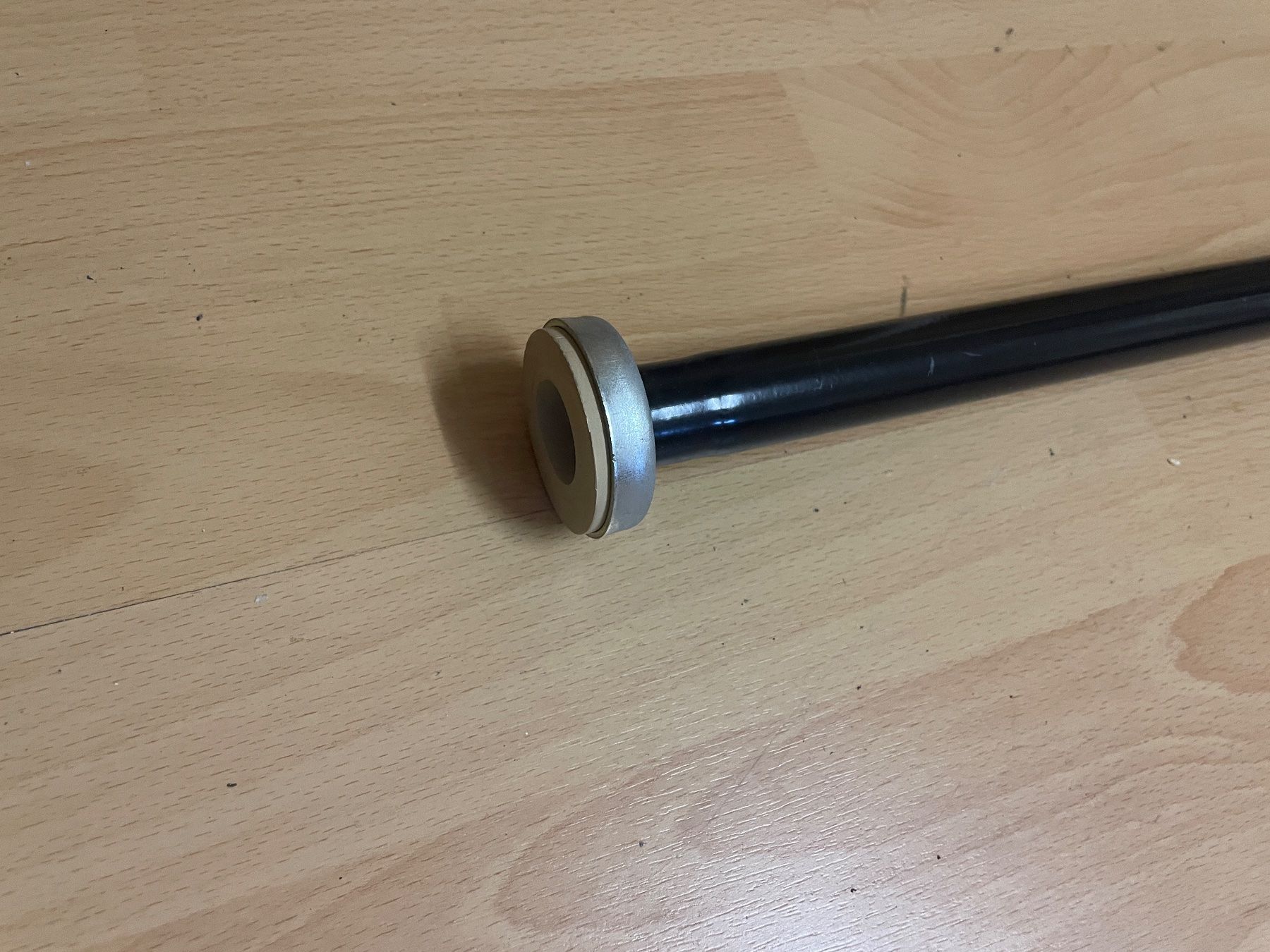 Hometrainer: Barre de traction à fixer entreporte – Usato da Neuchâtel venduto da Idea_plus 3