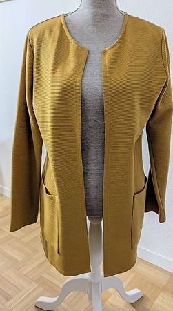 Senfgelbe Jacke