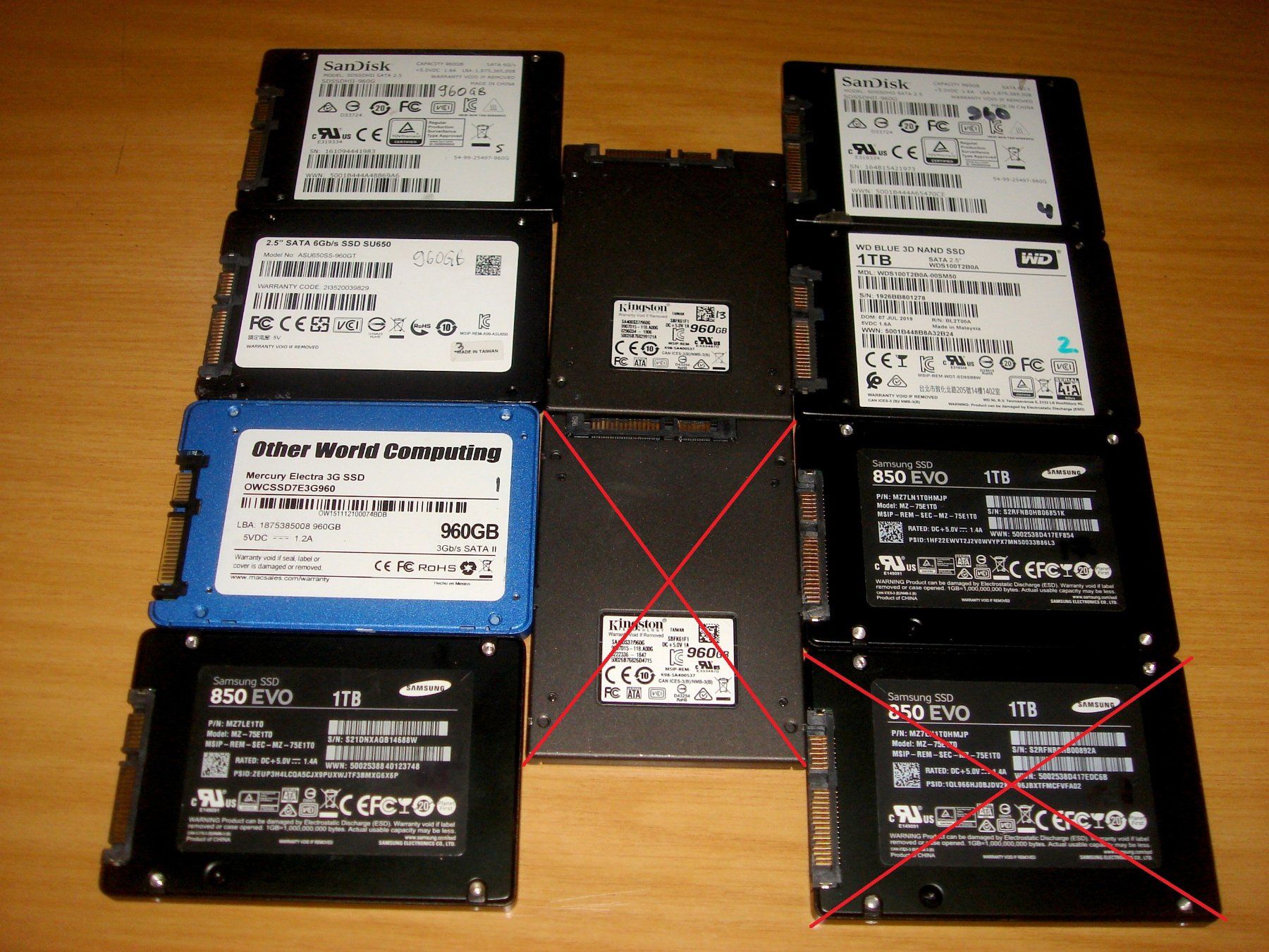 Western Digital Dischi rigidi: 1TB ssd. WD. Details siehe Bildern. – Usato da St. Gallen venduto da pc-sg 2