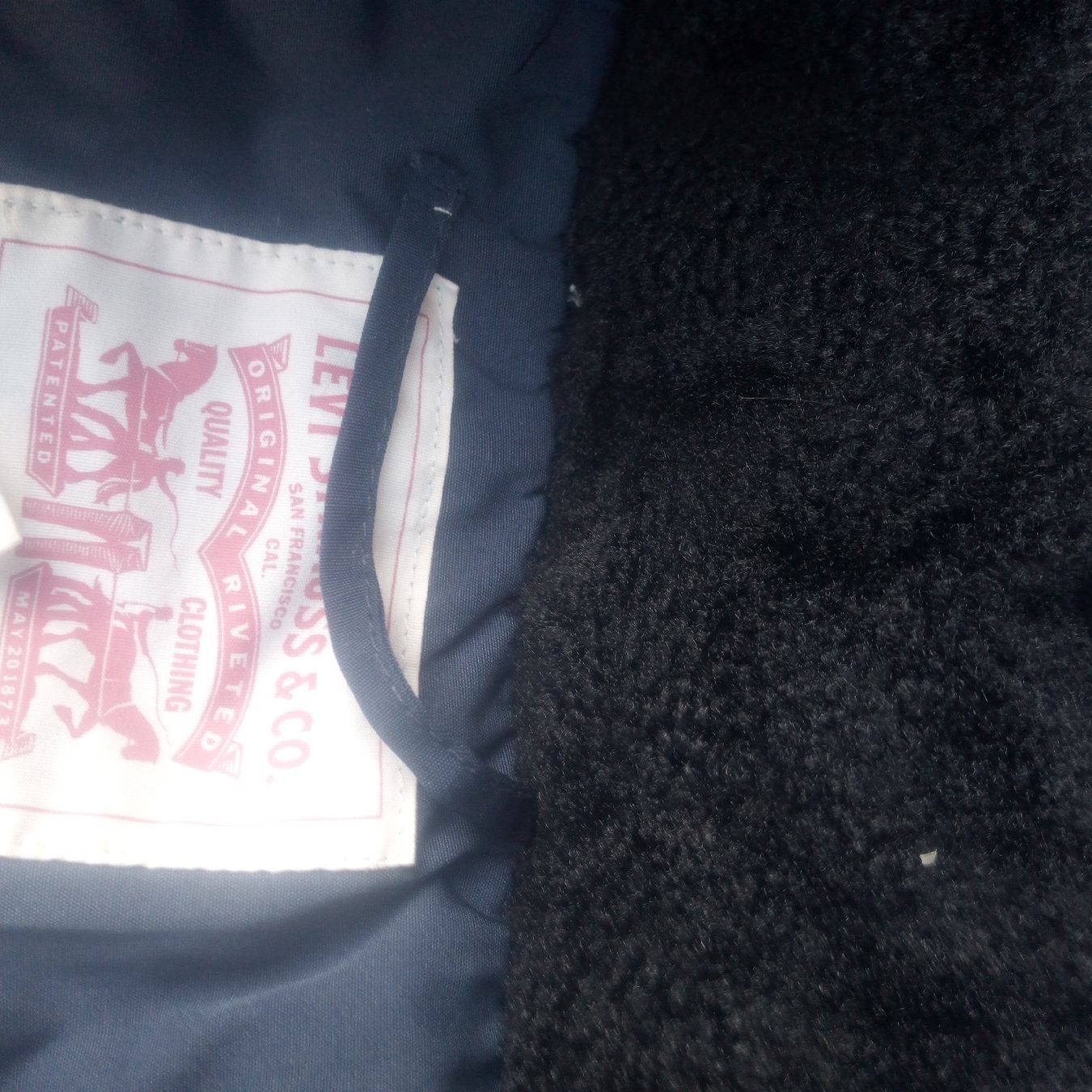 Levi's Vestes: Levi's Winterjacke mit Kapuze – D'occasion à Luzern par toenu23 3