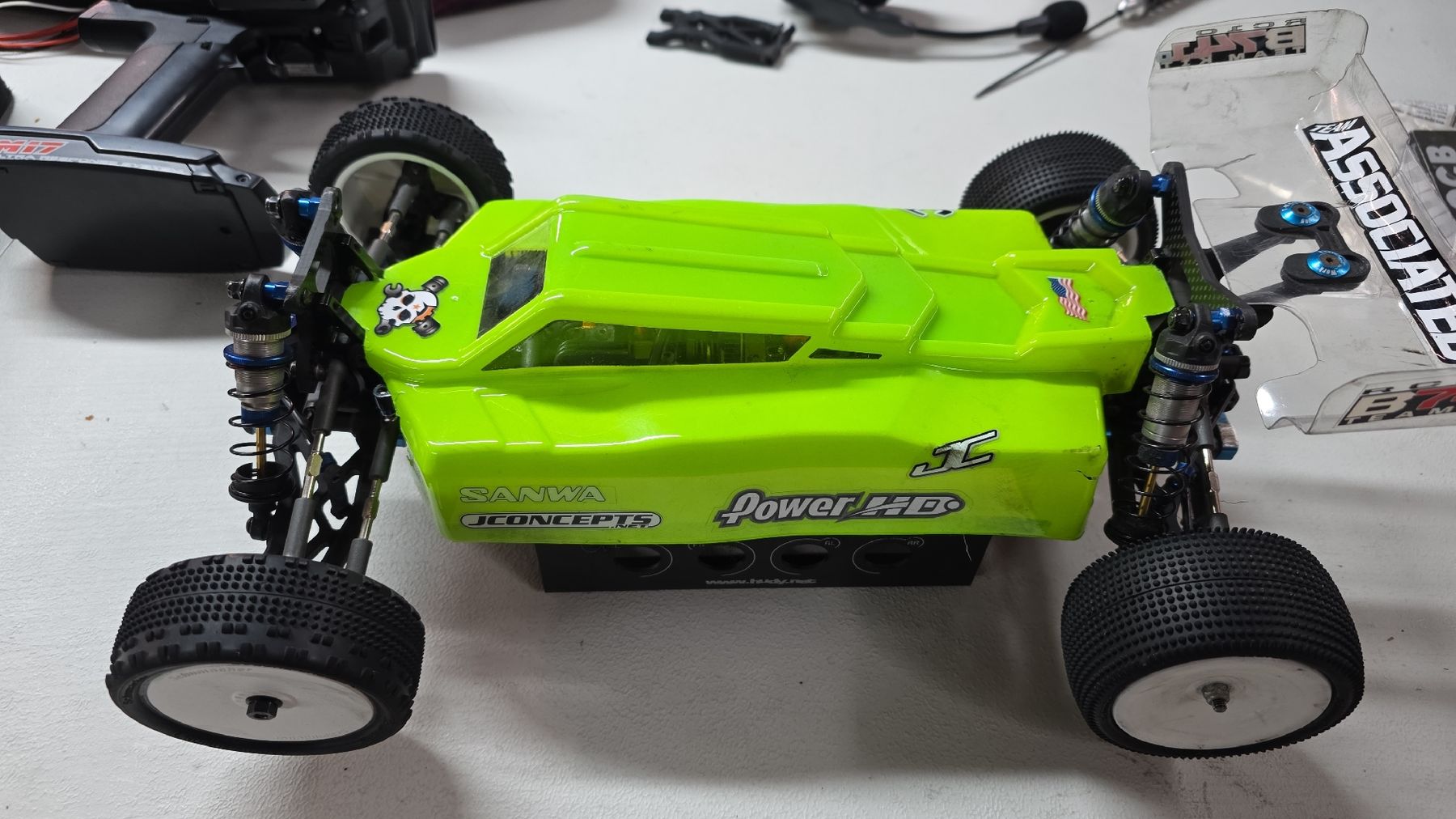 Modellismo RC: Team Associated B74.1 à vendre – Usato da Chêne-Bougeries venduto da bla_52vv 1