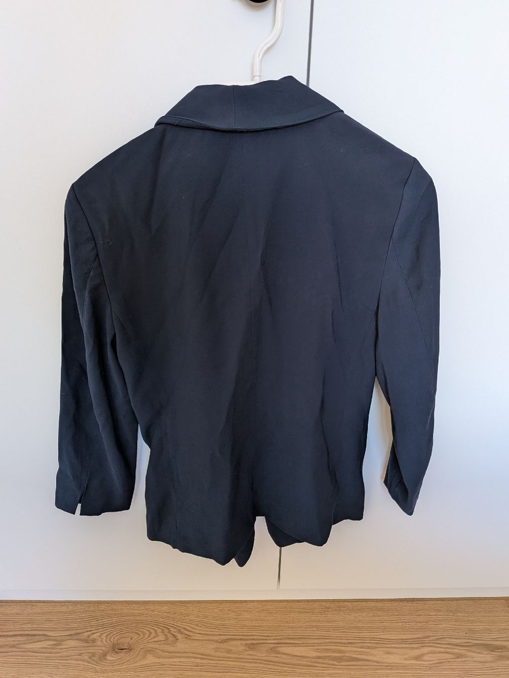 H&M Jacken: Blazer H&M dunkelblau Grösse 34 – Gebraucht aus Eschenbach SG von SanFranciscoCalifornia 3