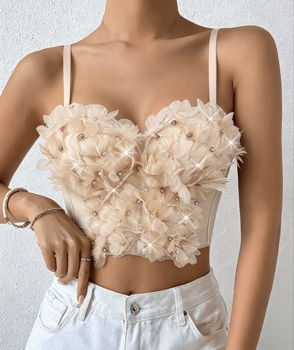 Top: Haut beige avec fleurs - taille M – Nuovo e nell'imballaggio originale da Delémont venduto da bou_26