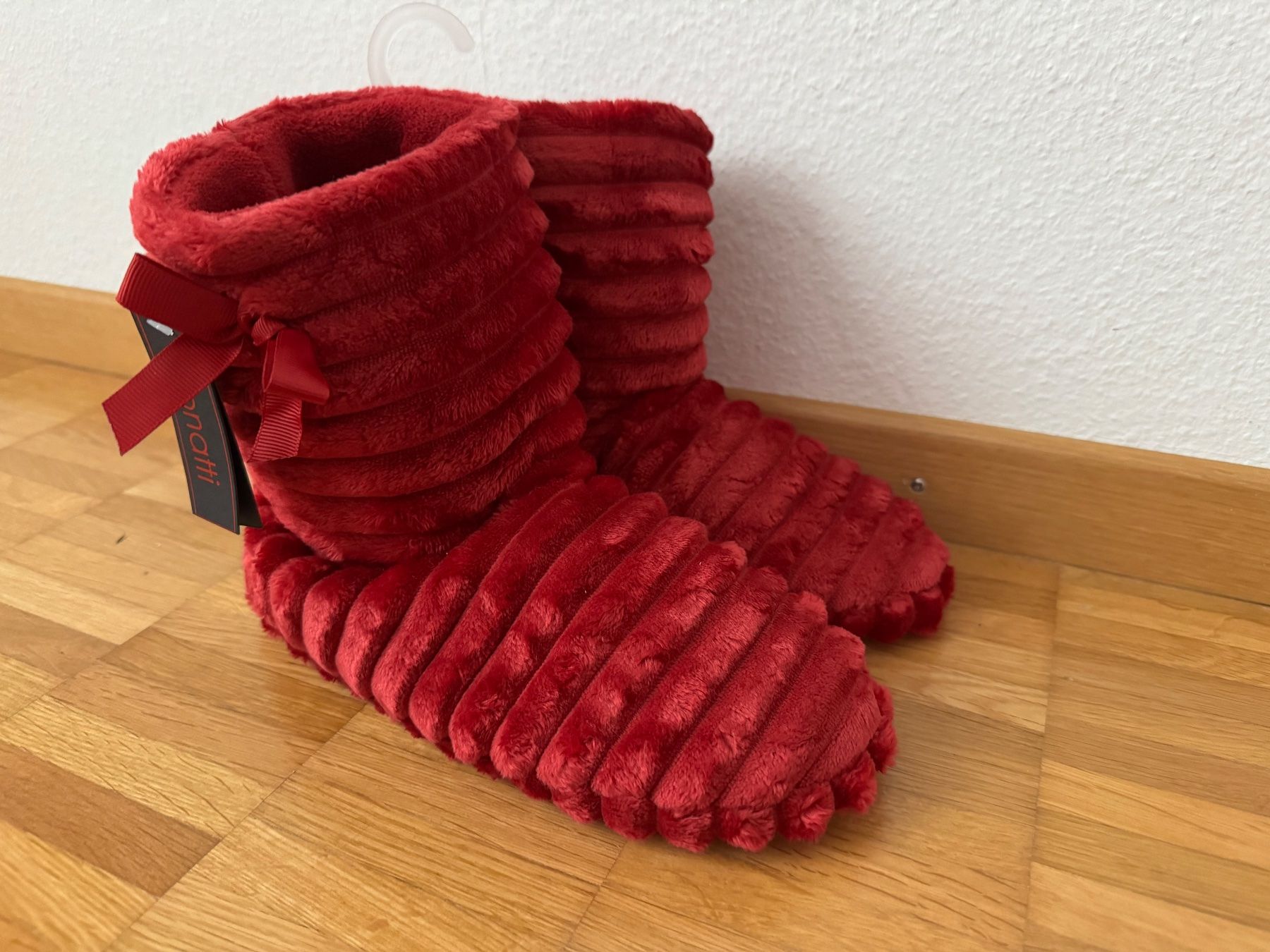 Scarpe da donna: Kuschelige Hausschuhe Gr. 39 NEU! – Nuovo e nell'imballaggio originale da Jona venduto da Good_luck1_ 1