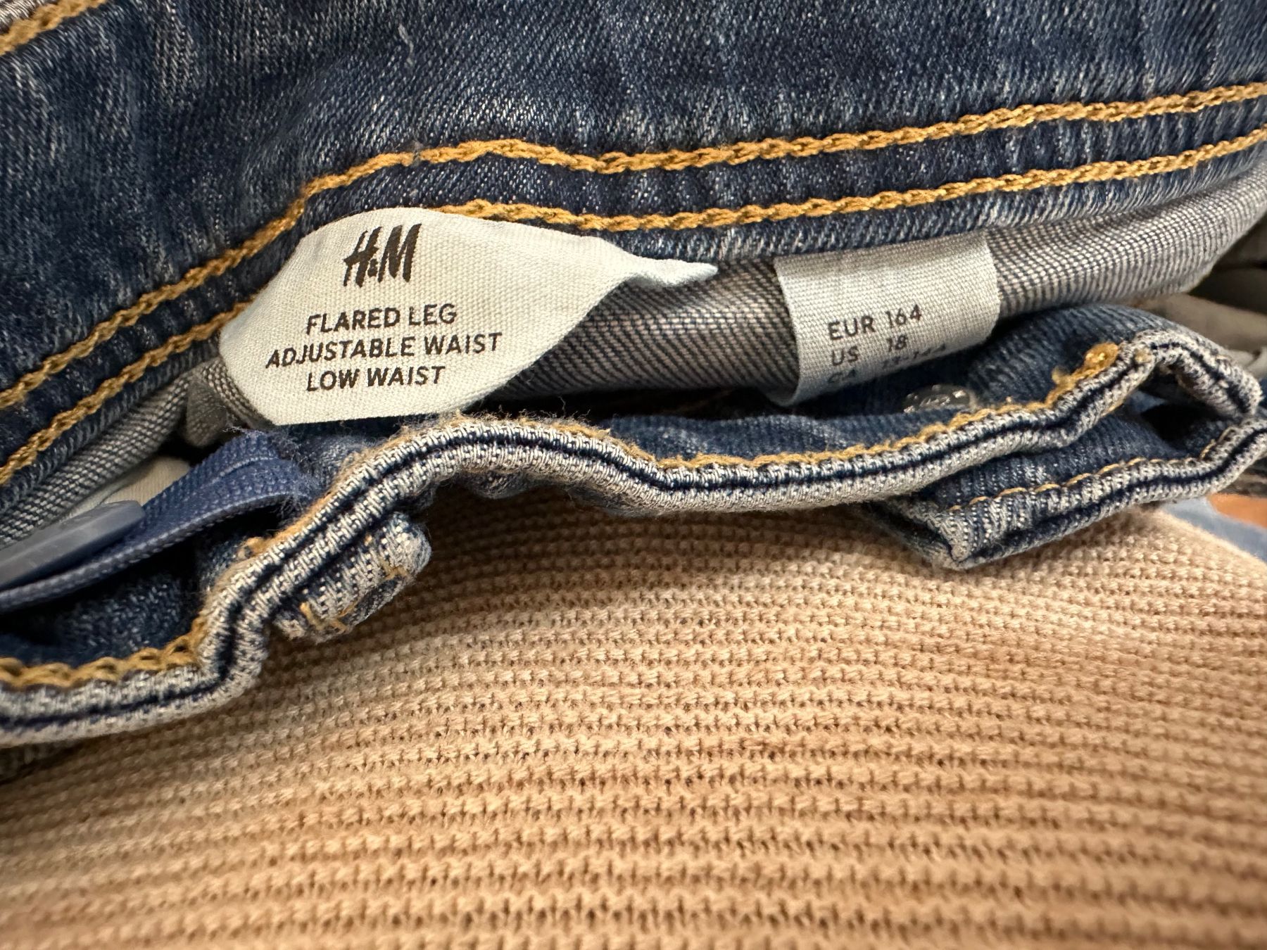 H&M Hosen: Jeans flared leg Grösse 164 – Neu (gemäss Beschreibung) aus Brunnen von ann_6x55 2