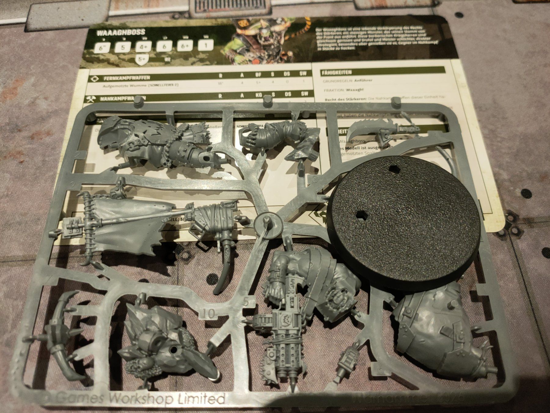 Kits de montage: Waaghboss der Orks Warhammer 40k – Neuf (Voir description) à Baden par Araneus 1