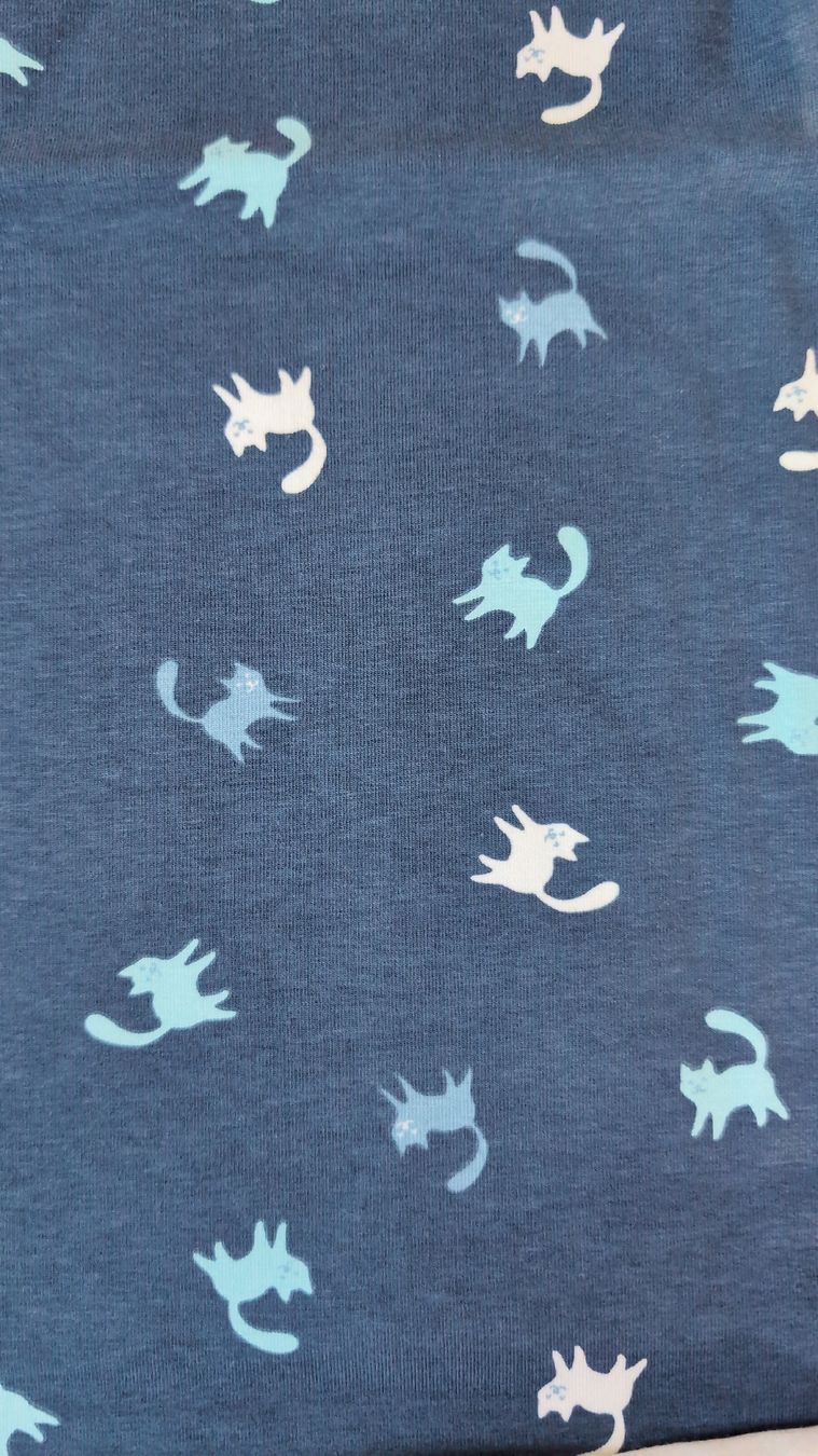 Tessuti: Navy Jersey Stoff mit Katzen Muster, Neu – Nuovo (secondo la descrizione) da St. Gallen venduto da nortom 1