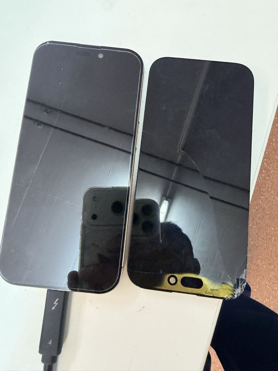 Apple Telefoni cellulari / Smartphones: Apple iPhone 16Pro Display beschädigt 256 GB Graphite – Usato da Büetigen venduto da Daevu.a 9