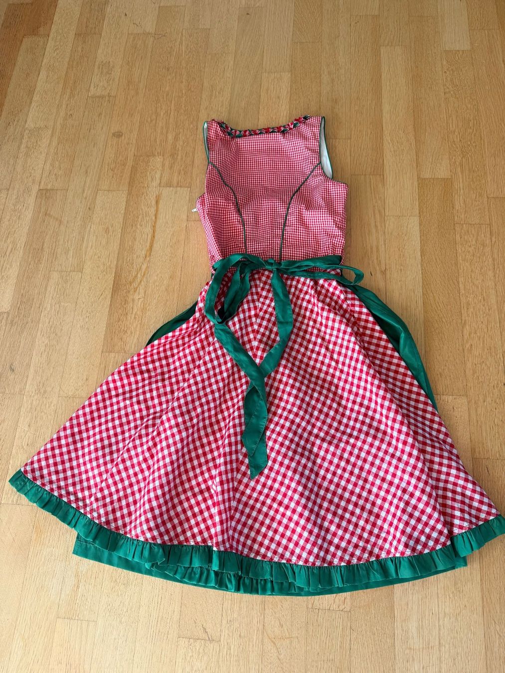 Heine Vestiti: Heine Dirndl Grösse 34 – Usato da Zürich venduto da CaroGro 1