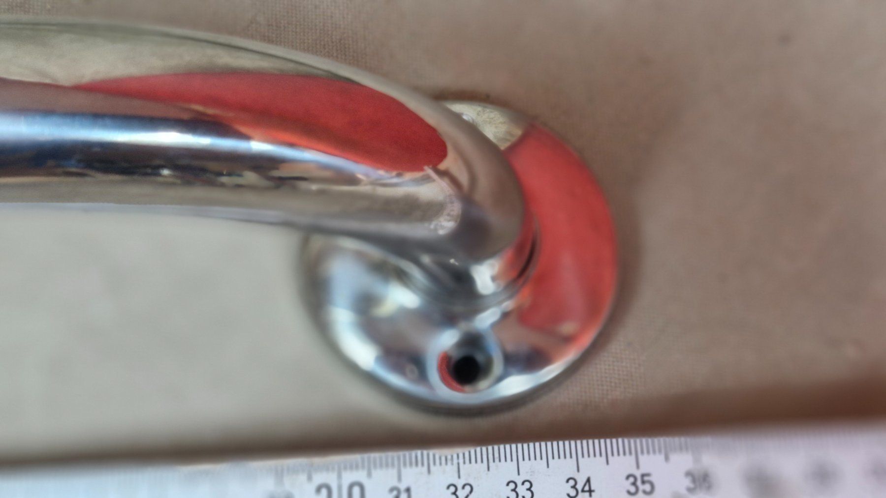 Geländer: Haltegriff WC oder Badewanne, Wenko, 34 cm  (154) – Gebraucht aus Dorf von Zur-Lingg 4