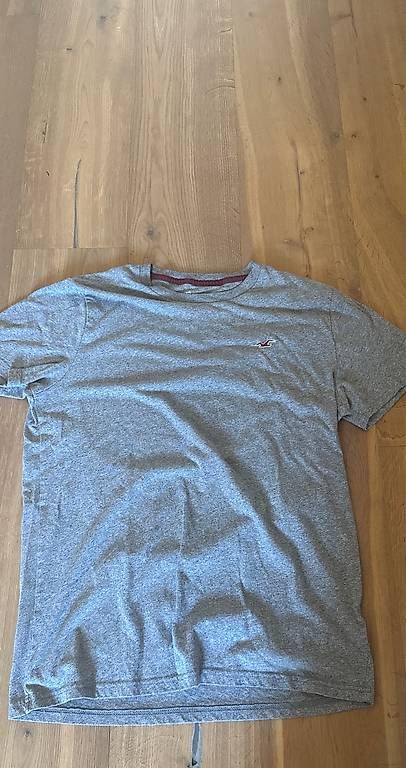 T-Shirts: Hollister Tshirt – Gebraucht aus Bern von amanda-staub 3