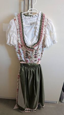 Dirndl Grösse 38