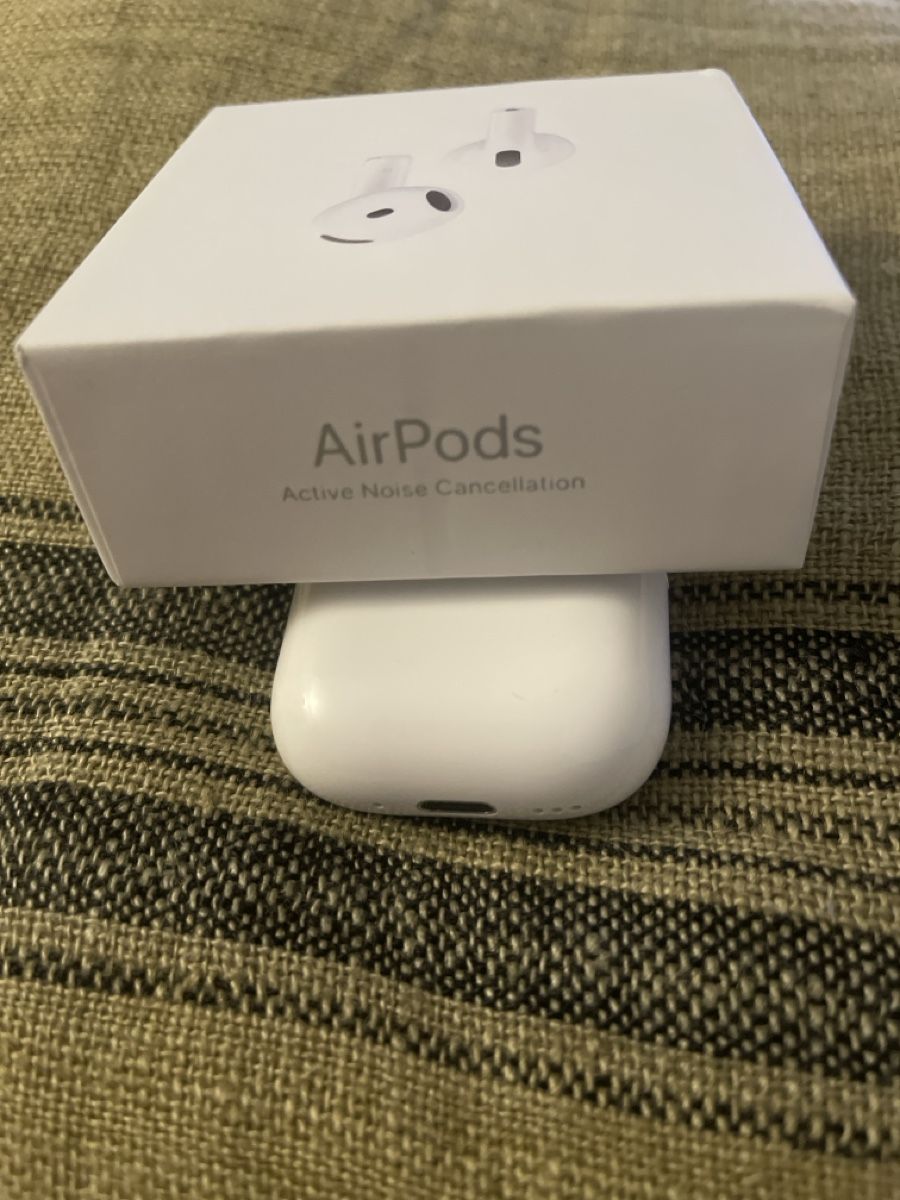 Apple Cuffie: Apple AirPods Pro 4 Gen ANC mit Ladecase neu – Usato da Luzern venduto da M.Ai 2