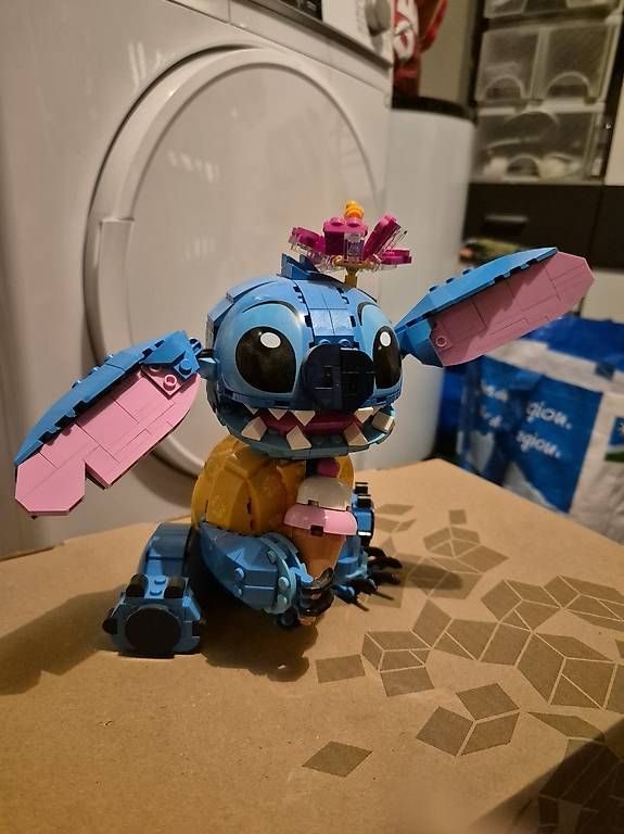 Lego Kit di costruzioni: LEGO Stitch – Usato da Winterthur venduto da Neuesim 1